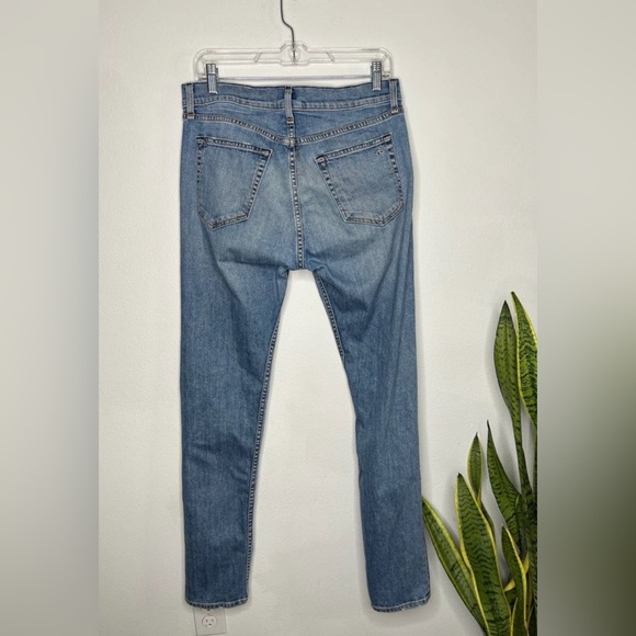 Rag & Bone Men's Slim Leg Fit 2 Light Wash Jeans 31x31 6” opening at the leg - Picture 2 of 6